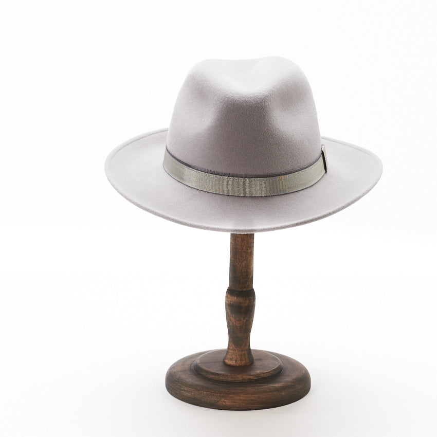 Avery / Light Grey